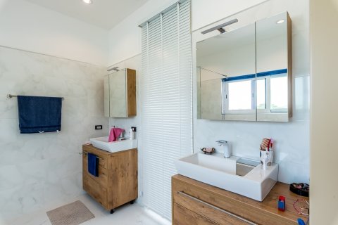 Villa in Hua Hin, Thailand 3 bedrooms № 168704 - photo 7