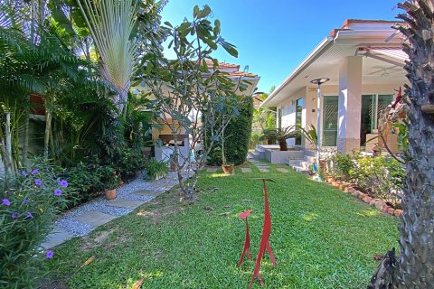 Villa in Hua Hin, Thailand 3 bedrooms № 168702 - photo 2