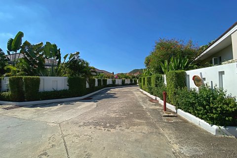 Villa in Hua Hin, Thailand 3 bedrooms № 168702 - photo 5