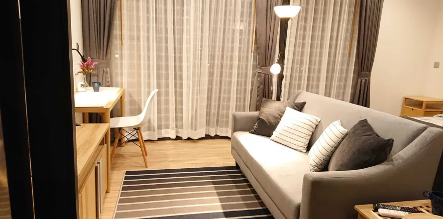 Studio in the Condo in Watthana, Bangkok, Thailand  № 157074