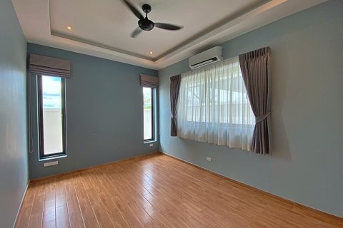 Villa in Hua Hin, Thailand 4 bedrooms № 168815 - photo 18