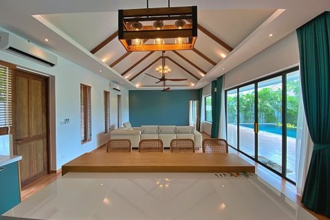 Villa in Hua Hin, Thailand 4 bedrooms № 168815 - photo 12