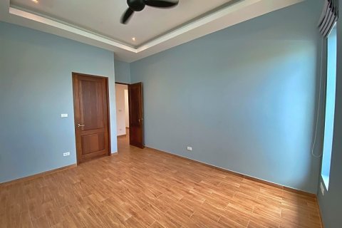 Villa in Hua Hin, Thailand 4 bedrooms № 168815 - photo 19