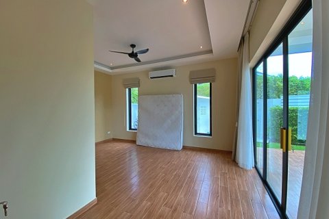 Villa in Hua Hin, Thailand 4 bedrooms № 168815 - photo 14