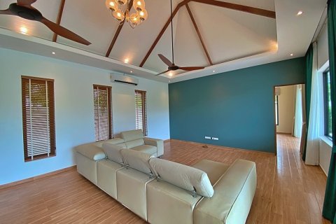 Villa in Hua Hin, Thailand 4 bedrooms № 168815 - photo 9