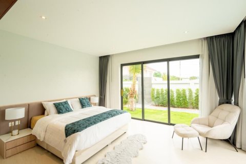 Villa in Hua Hin, Thailand 3 bedrooms № 168812 - photo 17
