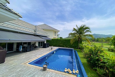 Villa in Hua Hin, Thailand 3 bedrooms № 168816 - photo 1