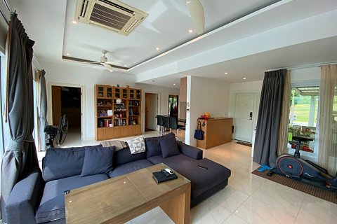 Villa in Hua Hin, Thailand 3 bedrooms № 168816 - photo 26