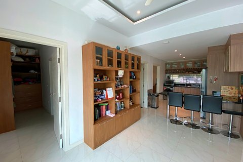 Villa in Hua Hin, Thailand 3 bedrooms № 168816 - photo 19