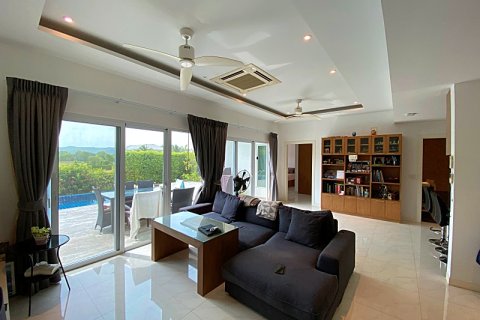 Villa in Hua Hin, Thailand 3 bedrooms № 168816 - photo 25