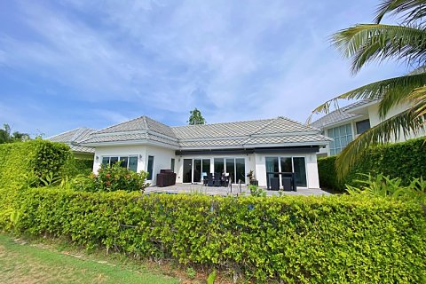 Villa in Hua Hin, Thailand 3 bedrooms № 168816 - photo 9