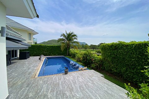 Villa in Hua Hin, Thailand 3 bedrooms № 168816 - photo 2