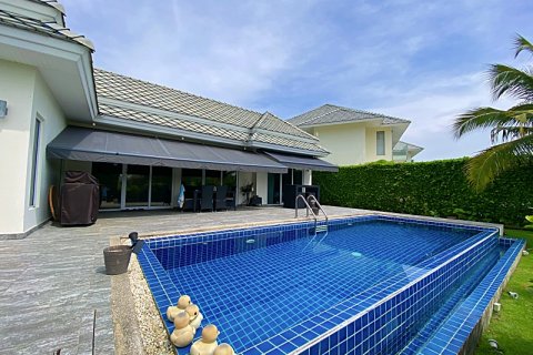 Villa in Hua Hin, Thailand 3 bedrooms № 168816 - photo 3