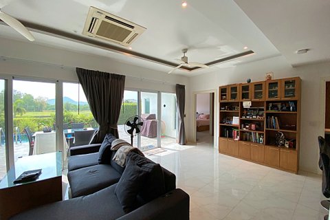 Villa in Hua Hin, Thailand 3 bedrooms № 168816 - photo 14