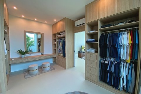 Villa in Hua Hin, Thailand 4 bedrooms № 168811 - photo 12