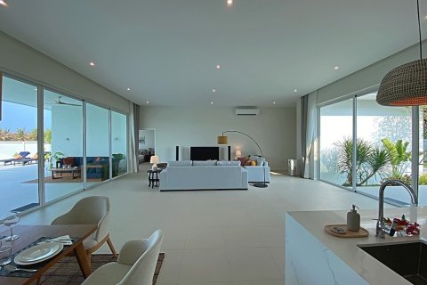 Villa in Hua Hin, Thailand 4 bedrooms № 168811 - photo 10