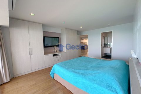 Condo in Pattaya, Thailand, 3 bedrooms № 197303 - photo 15