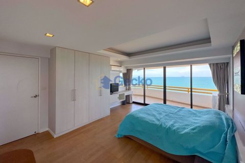 Condo in Pattaya, Thailand, 3 bedrooms № 197303 - photo 28