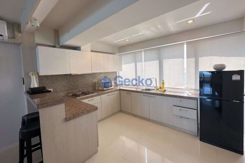 Condo in Pattaya, Thailand, 3 bedrooms № 197303 - photo 8