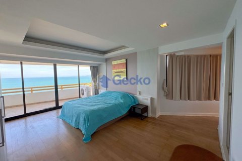 Condo in Pattaya, Thailand, 3 bedrooms № 197303 - photo 25