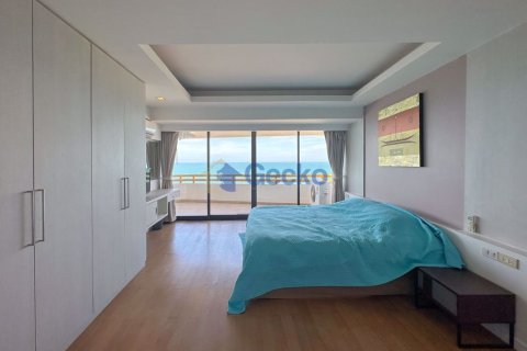Condo in Pattaya, Thailand, 3 bedrooms № 197303 - photo 24