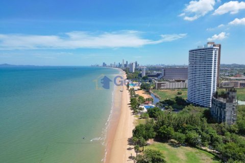Condo in Pattaya, Thailand, 3 bedrooms № 197303 - photo 2
