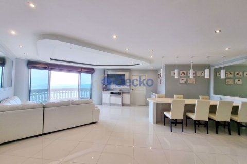 Condo in Pattaya, Thailand, 3 bedrooms  № 197306 - photo 17