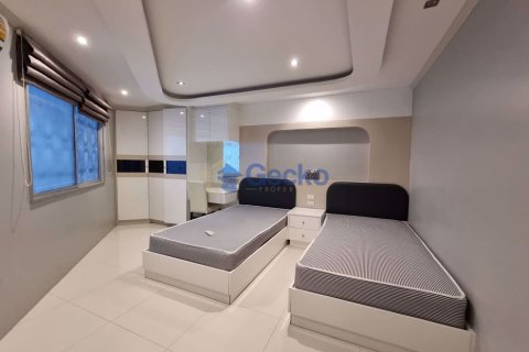 Condo in Pattaya, Thailand, 3 bedrooms  № 197306 - photo 26