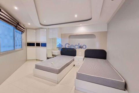 Condo in Pattaya, Thailand, 3 bedrooms  № 197306 - photo 18