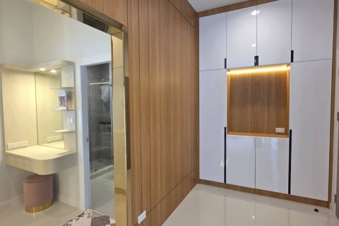 House in Bang Lamung, Thailand 3 bedrooms № 168164 - photo 15