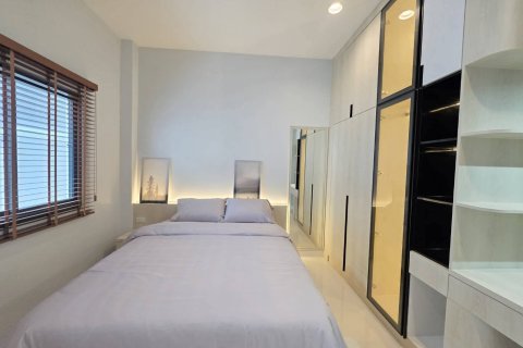 House in Bang Lamung, Thailand 3 bedrooms № 168164 - photo 14