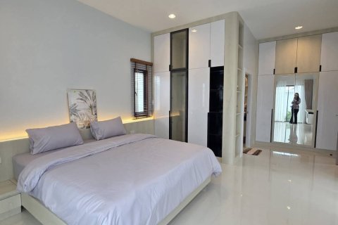 House in Bang Lamung, Thailand 3 bedrooms № 168164 - photo 16
