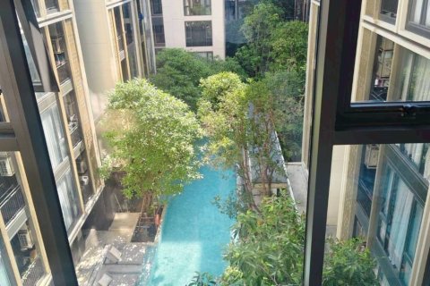 Condo in Bangkok, Thailand, 1 bedroom  № 168162 - photo 2