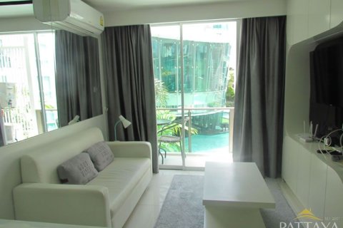 Condo in Pattaya, Thailand, 1 bedroom № 204280 - photo 4