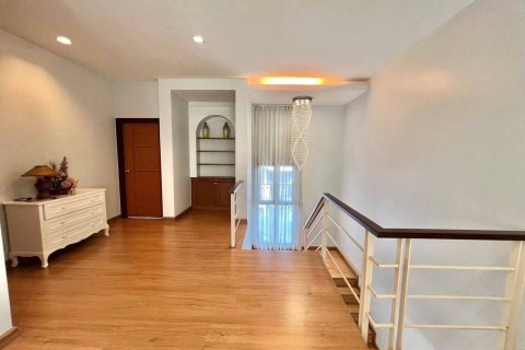 House in Chiang Mai, Thailand 5 bedrooms № 147556 - photo 3