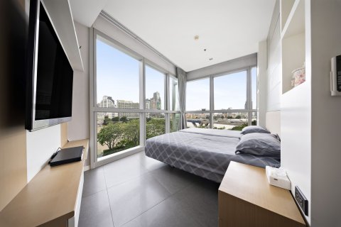 Condo in Khlong San, Bangkok, Thailand, 3 bedrooms  № 147554 - photo 2