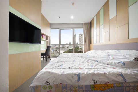 Condo in Khlong San, Bangkok, Thailand, 3 bedrooms  № 147554 - photo 21