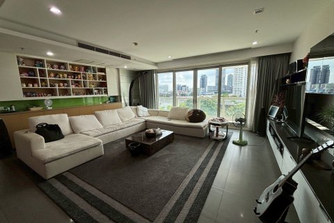 Кондоминиум с 3 спальнями в Кхлонг Сане, Бангкок, Таиланд № 147554 - фото 7