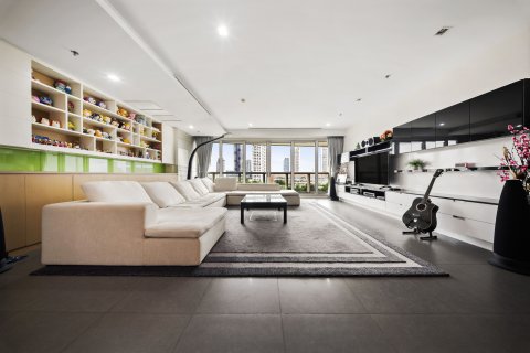 Condo in Khlong San, Bangkok, Thailand, 3 bedrooms  № 147554 - photo 7