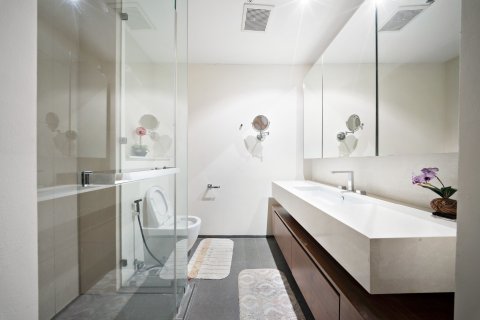 Condo in Khlong San, Bangkok, Thailand, 3 bedrooms  № 147554 - photo 24