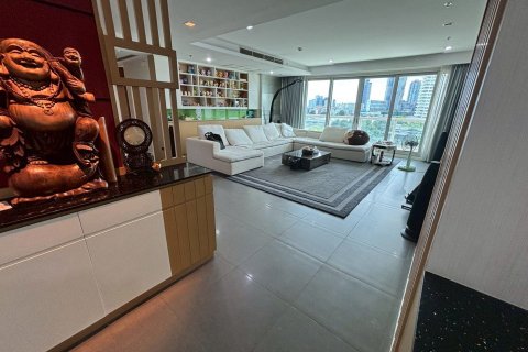 Кондоминиум с 3 спальнями в Кхлонг Сане, Бангкок, Таиланд № 147554 - фото 2