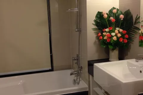 Condo à Huai Khwang, Bangkok, Thaïlande, 2 chambres  № 137598 - photo 4