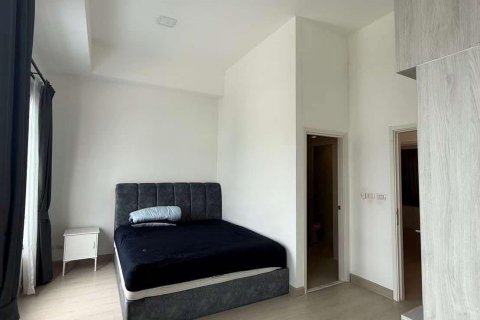 Townhouse in Bang Khen, Bangkok, Thailand 4 bedrooms № 137600 - photo 8