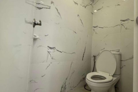 Townhouse in Bang Khen, Bangkok, Thailand 4 bedrooms № 137600 - photo 15