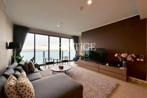 Condo in Pattaya, Thailand, 3 bedrooms  № 198008