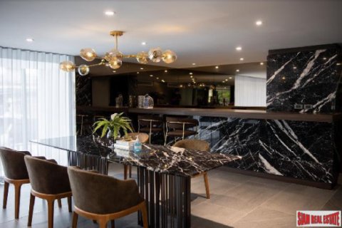 Apartment in Bangkok, Thailand 2 bedrooms № 194457 - photo 3
