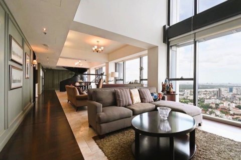 Penthouse in Bangkok, Thailand 4 bedrooms № 181229 - photo 1
