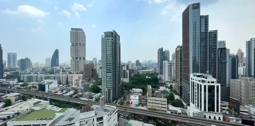 Пентхаус в Ваттхане, Бангкок, Таиланд с 3 спальнями  № 154221