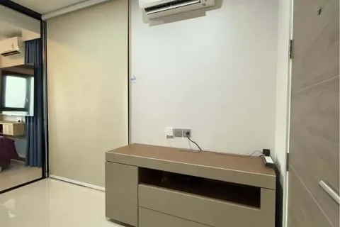 Studio dans le Condo à Khlong Toei, Bangkok, Thaïlande  № 154222 - photo 2