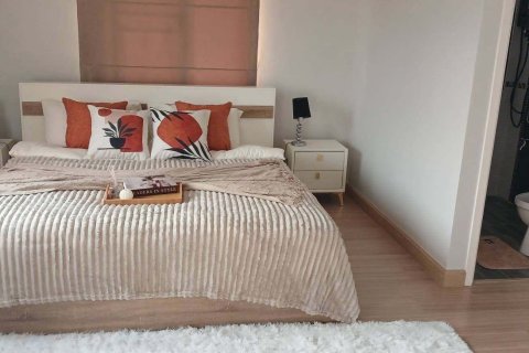 House in Chiang Mai, Thailand 4 bedrooms № 154223 - photo 14